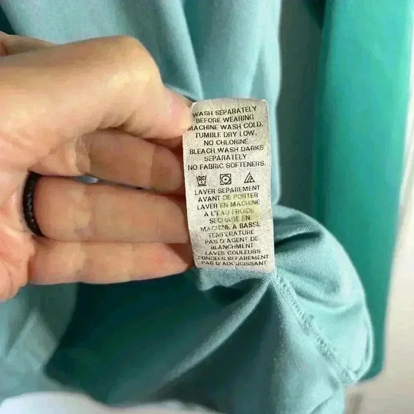 Brooks women’s medium thermal long sleeve. Teal/light blue. Layering. Running. - Picture 8 of 8